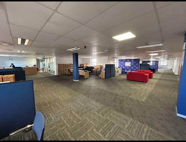 1,194M² OFFICE TO LET IN CENTURY CITY